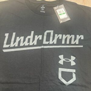 NWT Under Armour Men’s Black T-Shirt | Size L